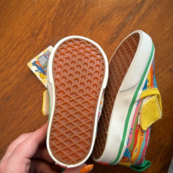 4c Sesame Street vans limited edition - Picture 3 of 3